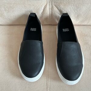NEW Eileen Fisher Leather Sleek Stylish Comfy Platform Sneakers
